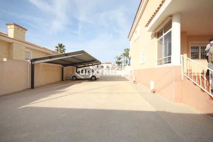 Image No.5-5 Bed Villa for sale