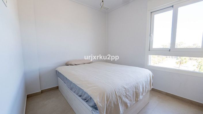 Image No.24-3 Bed Apartment for sale