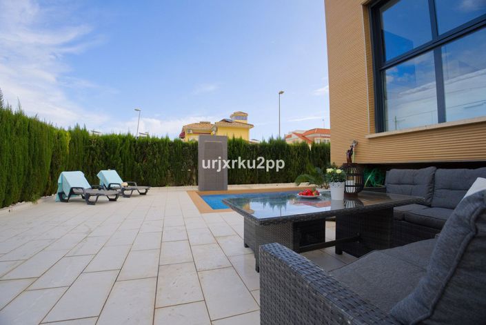 Image No.28-3 Bed House for sale