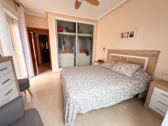 Image No.21-3 Bed House for sale