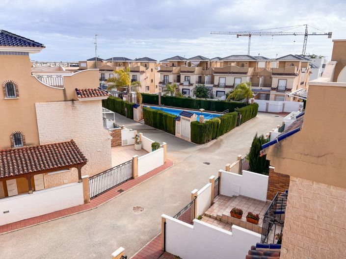 Image No.26-3 Bed House for sale