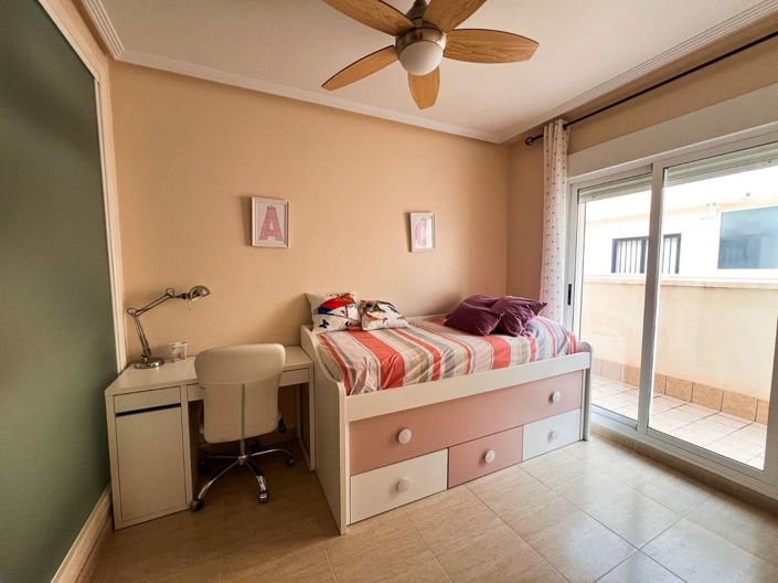 Image No.28-3 Bed House for sale