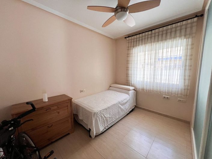 Image No.32-3 Bed House for sale