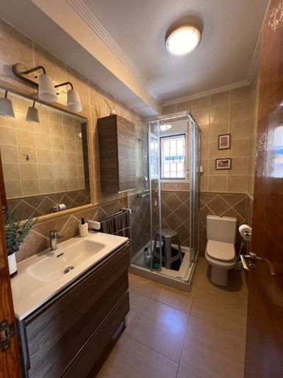 Image No.35-3 Bed House for sale