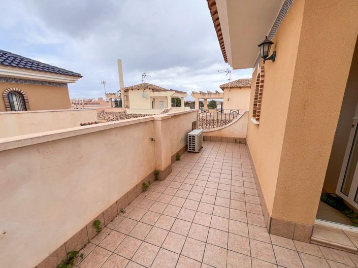 Image No.40-3 Bed House for sale