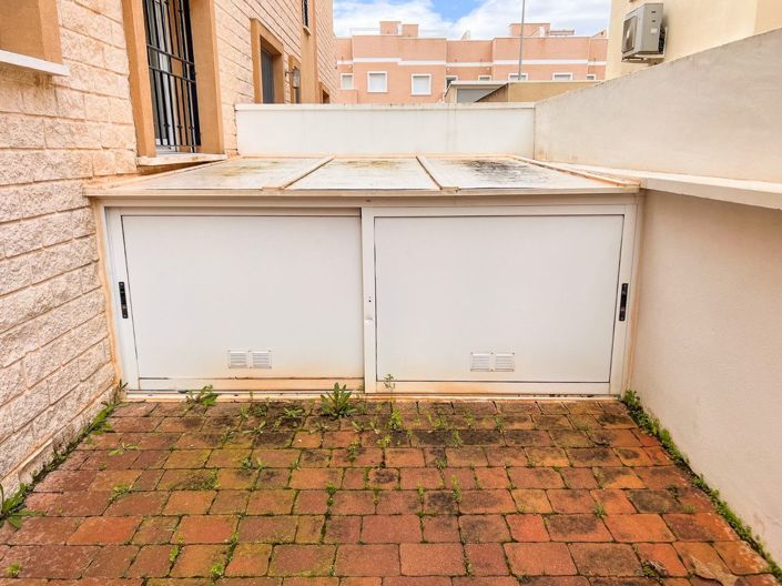 Image No.42-3 Bed House for sale