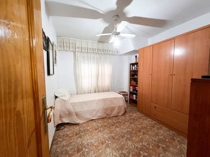 Image No.13-3 Bed Apartment for sale