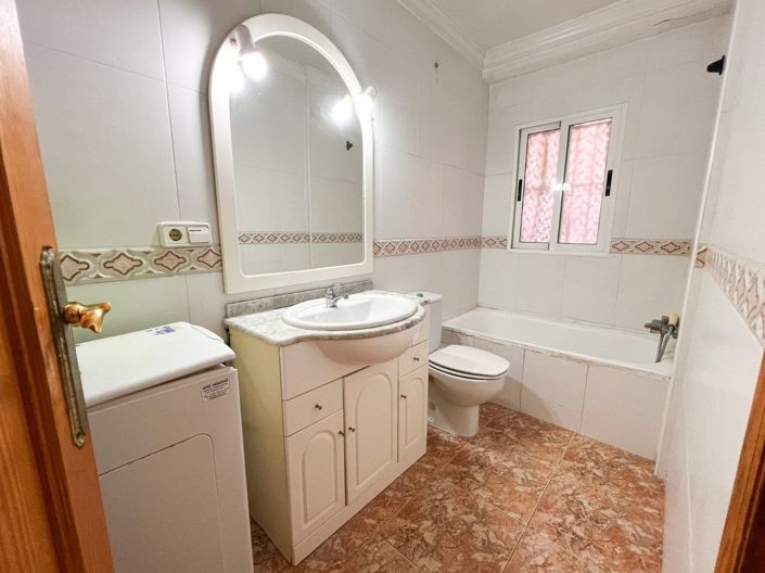 Image No.19-3 Bed Apartment for sale