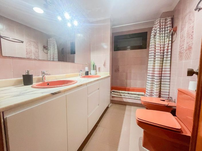 Image No.18-2 Bed Apartment for sale