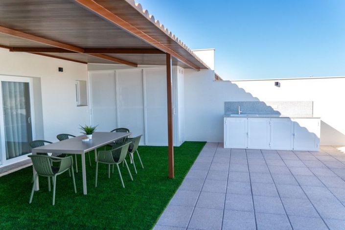 Image No.40-3 Bed Apartment for sale