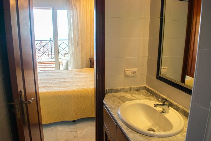 Image No.18-3 Bed Apartment for sale