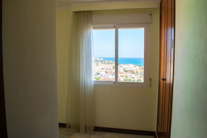 Image No.27-3 Bed Apartment for sale