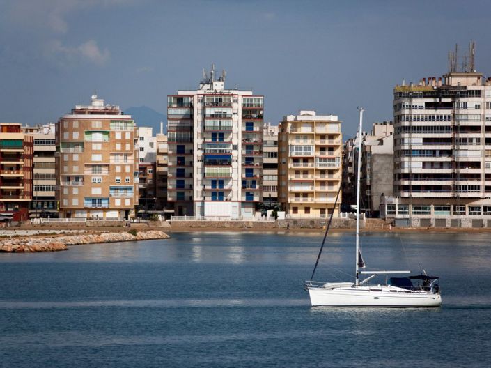 Image No.28-2 Bed Apartment for sale
