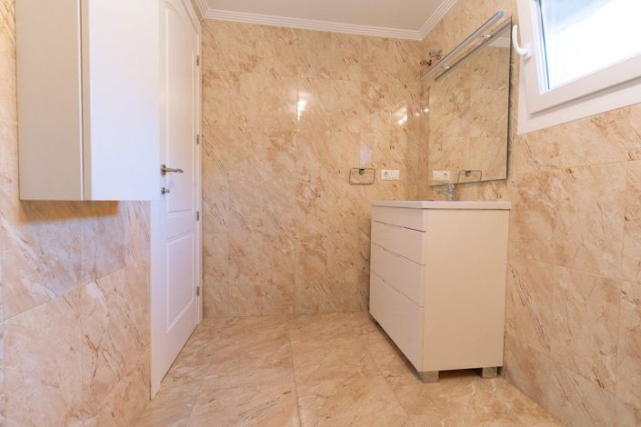 Image No.44-7 Bed Villa for sale