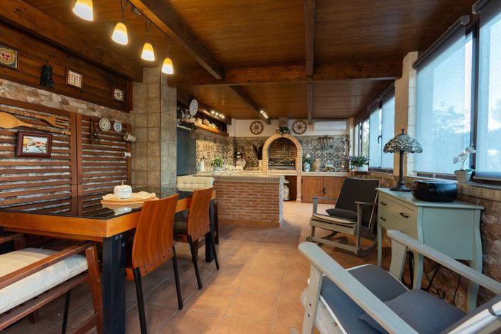 Image No.9-7 Bed Villa for sale