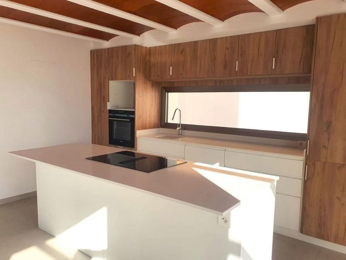 Image No.3-4 Bed Villa for sale
