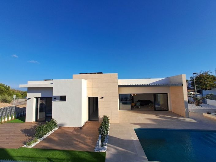 Image No.2-3 Bed Villa for sale
