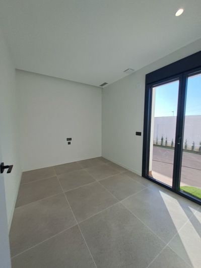 Image No.26-3 Bed Villa for sale