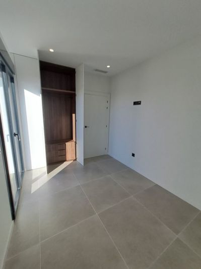 Image No.28-3 Bed Villa for sale