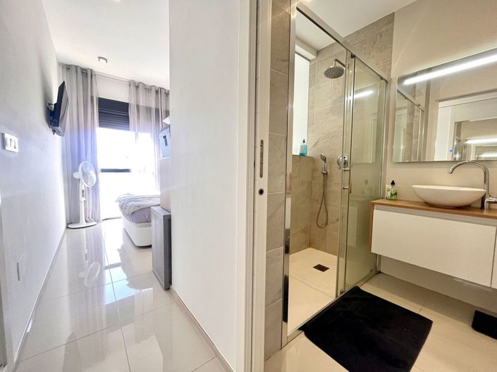 Image No.9-3 Bed Apartment for sale