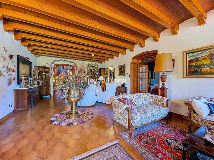 Image No.5-Villa de 6 chambres à vendre à Elda