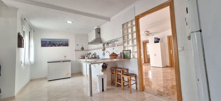 Image No.11-7 Bed Villa for sale