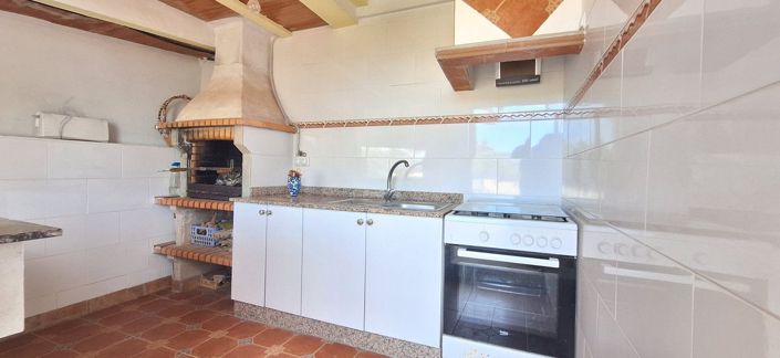 Image No.2-7 Bed Villa for sale