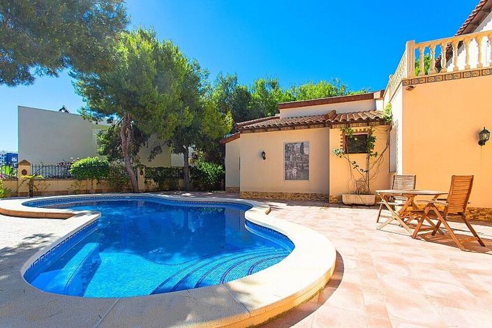 Image No.3-4 Bed Villa for sale