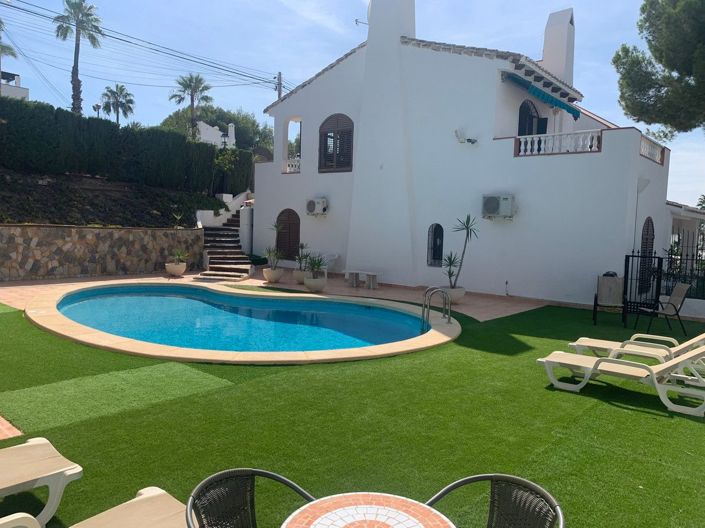 Image No.8-4 Bed Villa for sale