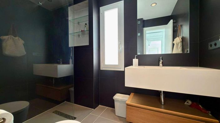Image No.21-4 Bed Apartment for sale
