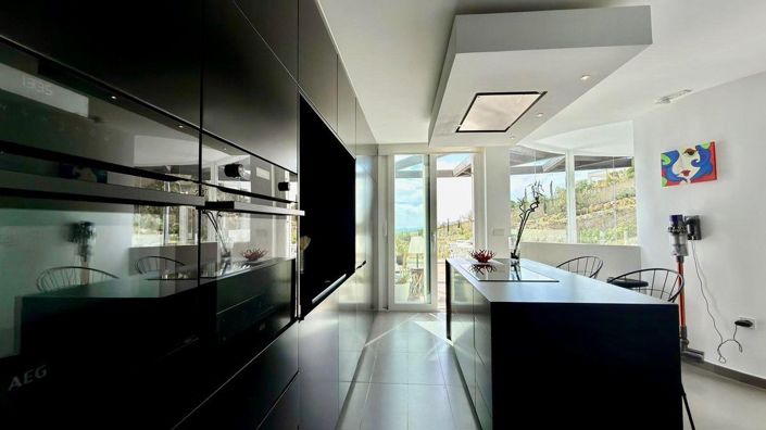 Image No.26-4 Bed Apartment for sale