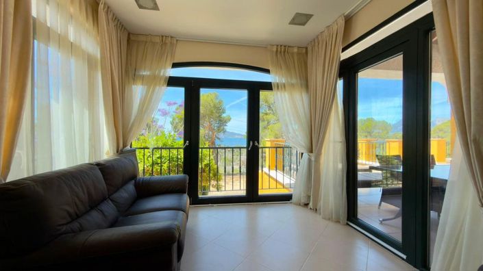 Image No.19-3 Bed Villa for sale