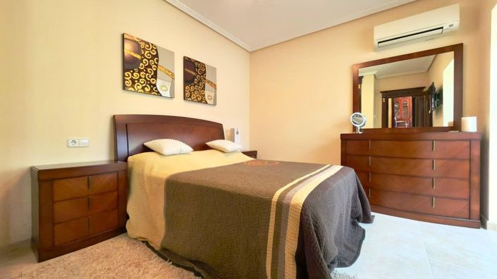 Image No.28-3 Bed Villa for sale