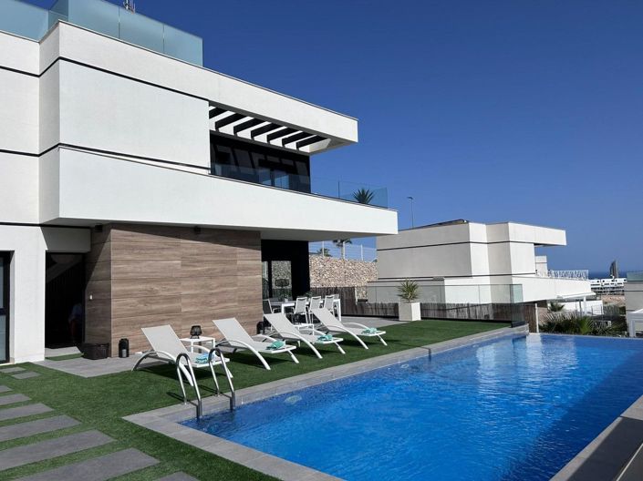 Image No.2-3 Bed Villa for sale