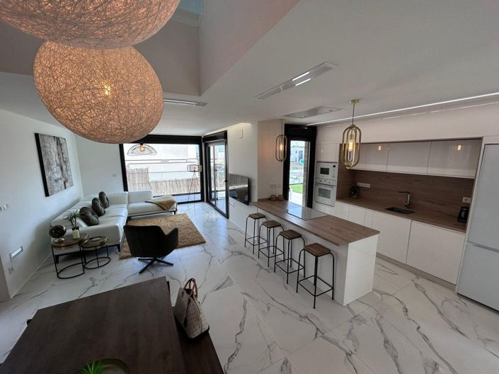 Image No.21-3 Bed Villa for sale