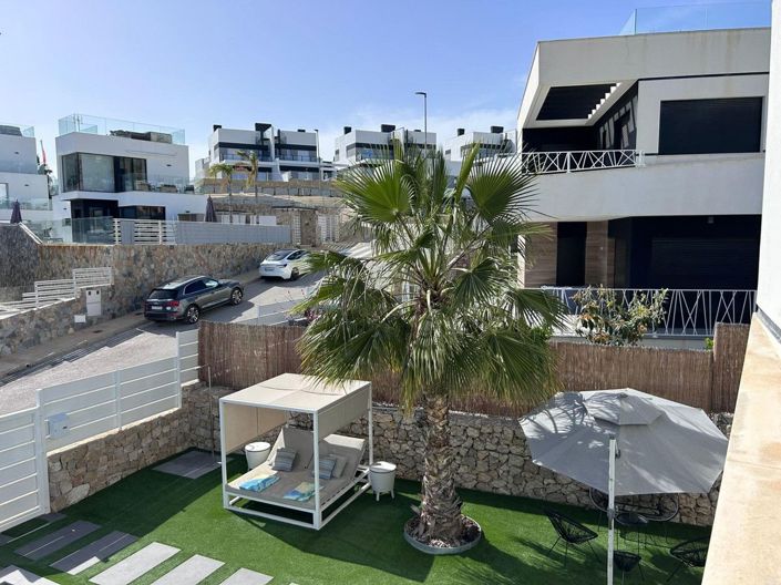 Image No.25-3 Bed Villa for sale