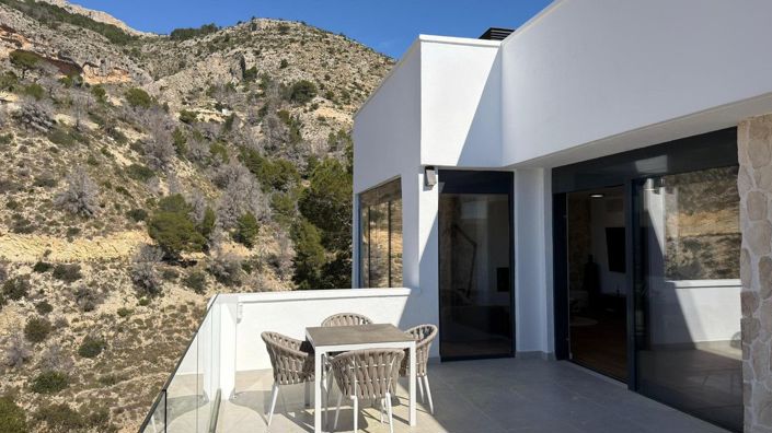 Image No.19-3 Bed Villa for sale
