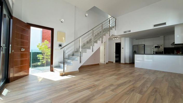 Image No.10-3 Bed Villa for sale