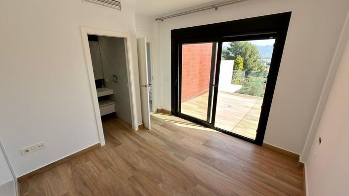 Image No.22-3 Bed Villa for sale