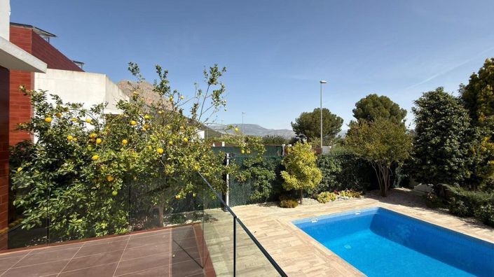 Image No.5-3 Bed Villa for sale