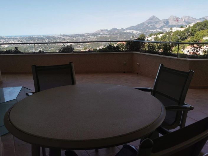 Image No.26-3 Bed Apartment for sale