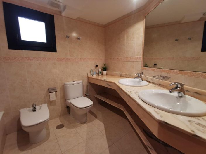 Image No.30-3 Bed Apartment for sale
