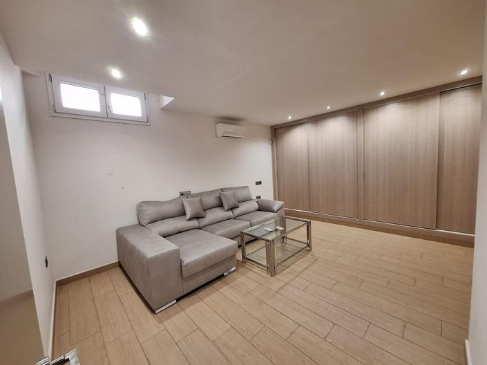 Image No.39-2 Bed Villa for sale