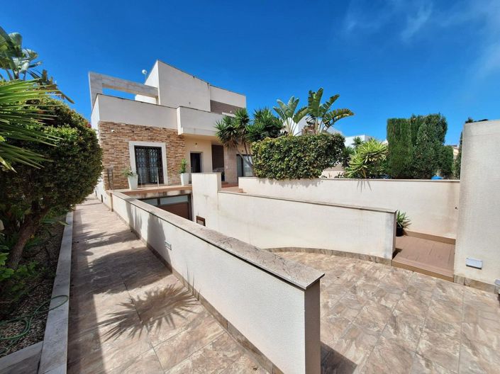 Image No.4-2 Bed Villa for sale