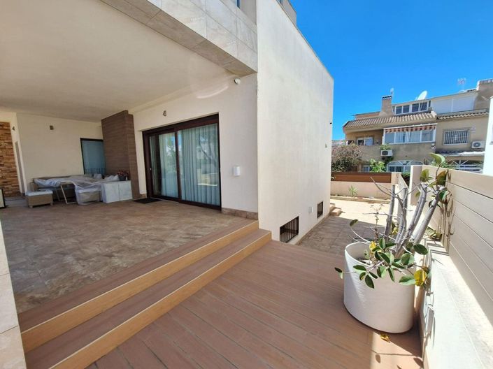 Image No.46-2 Bed Villa for sale