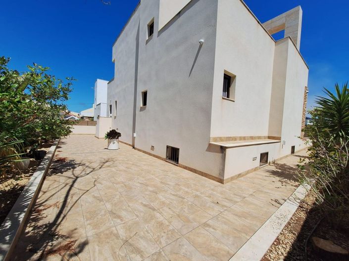 Image No.46-4 Bed Villa for sale