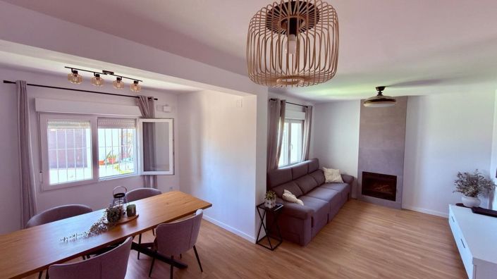 Image No.2-Villa de 4 chambres à vendre à San Vicente del Raspeig