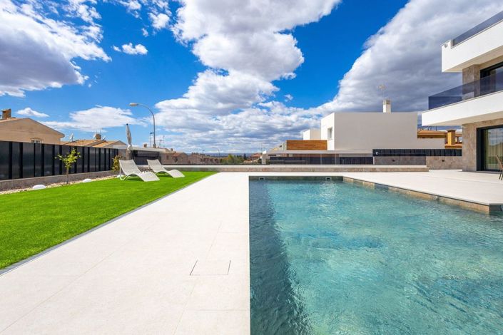Image No.27-4 Bed Villa for sale