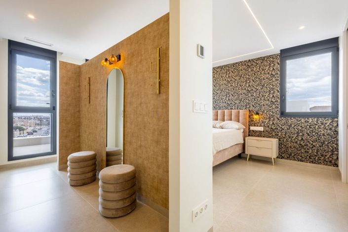 Image No.40-4 Bed Villa for sale