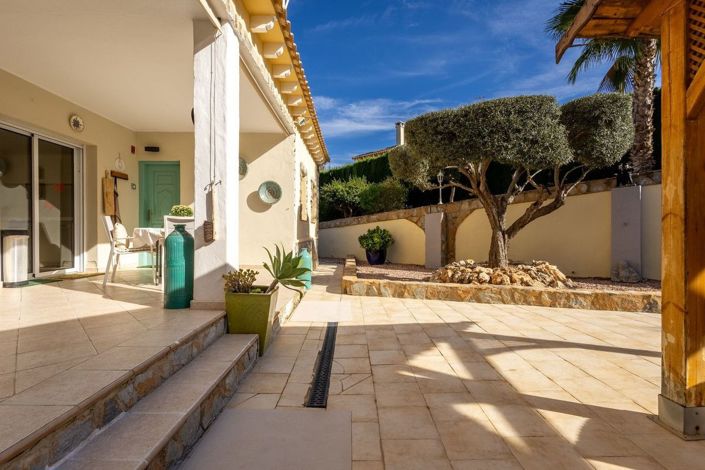 Image No.3-5 Bed Villa for sale